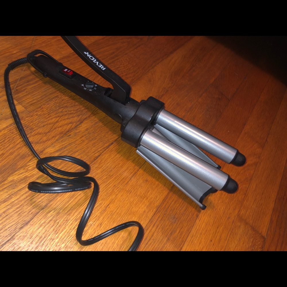 Revlon hair crimper!!